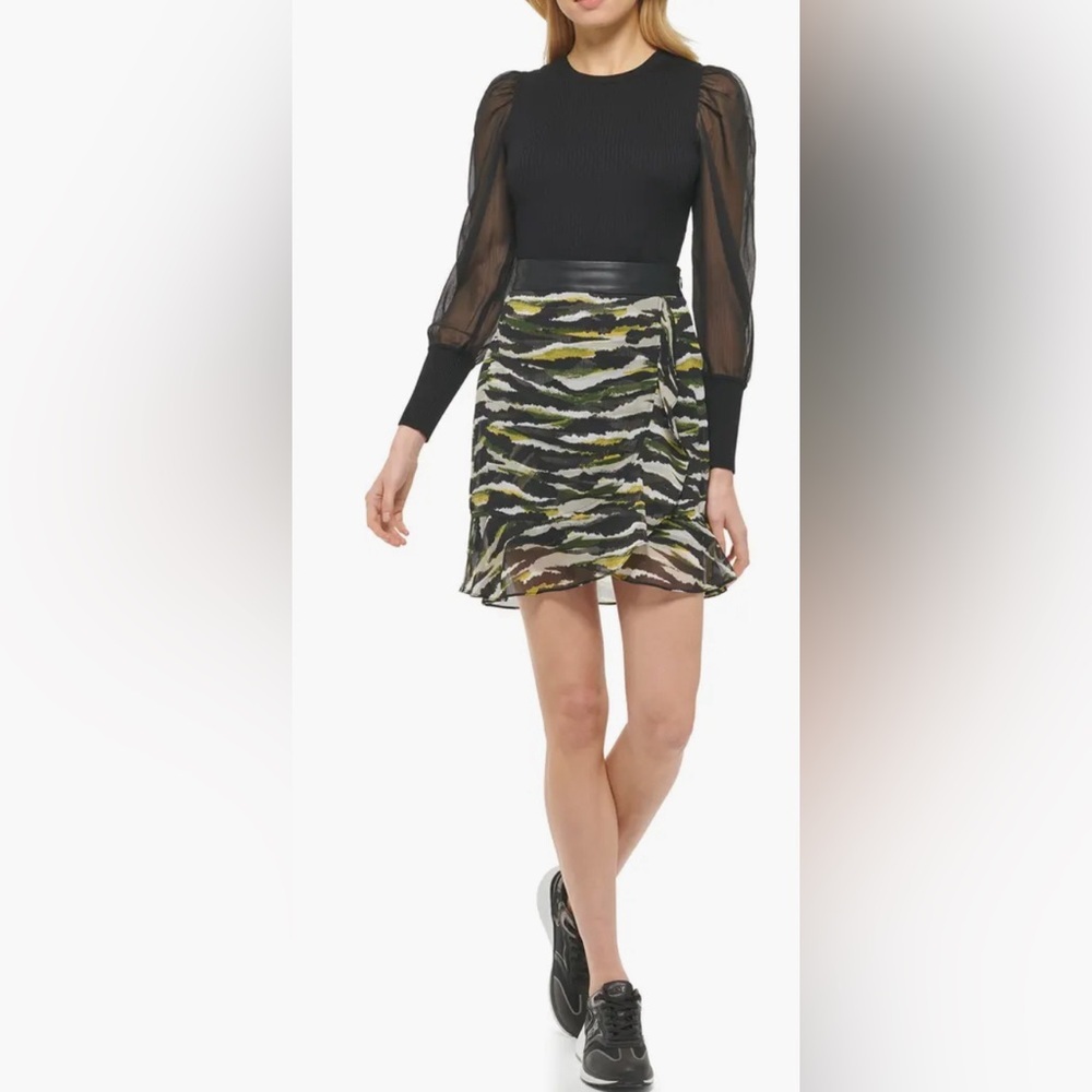 DKNY Animal Print Mini Skirt Black Green Airy Spring Lightweight $89 Ruffle